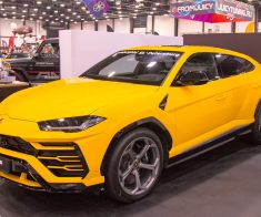 Italian luxury crossover Lamborghini Urus